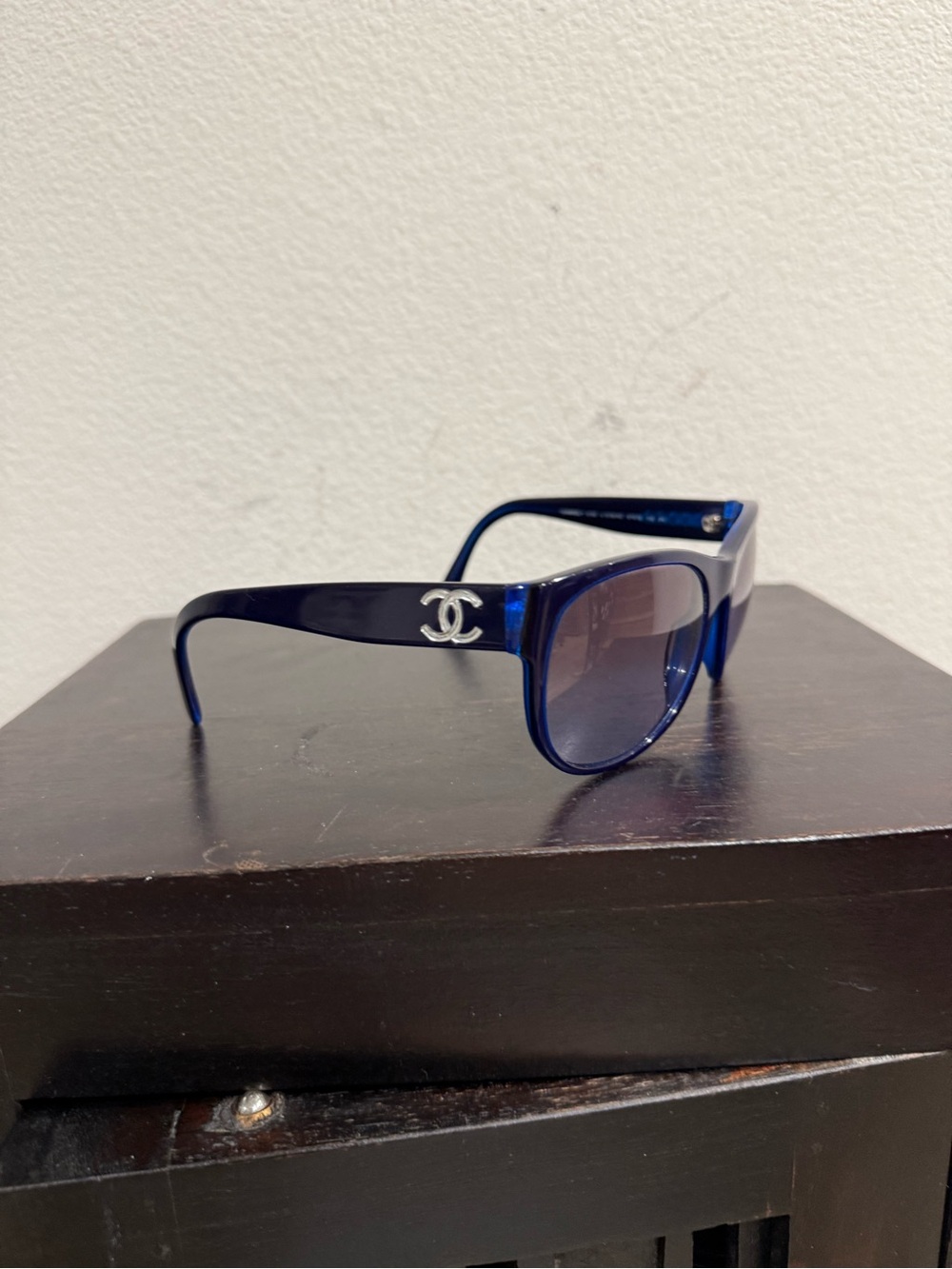 CHANEL Men’s Navy Blue Sunglasses with Silver CC Logo